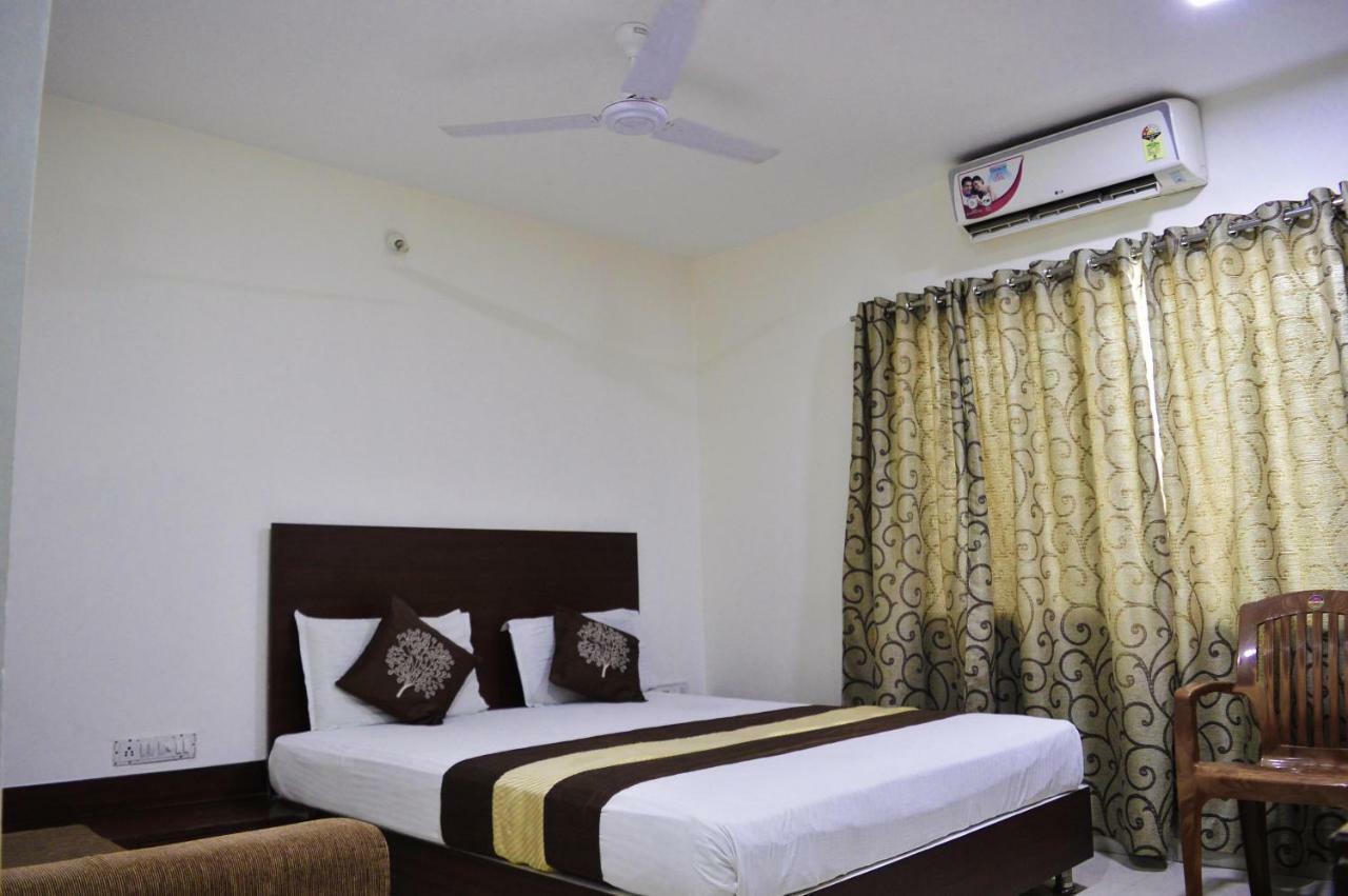 Hotel Maheshwari Avenue Удджайн Экстерьер фото