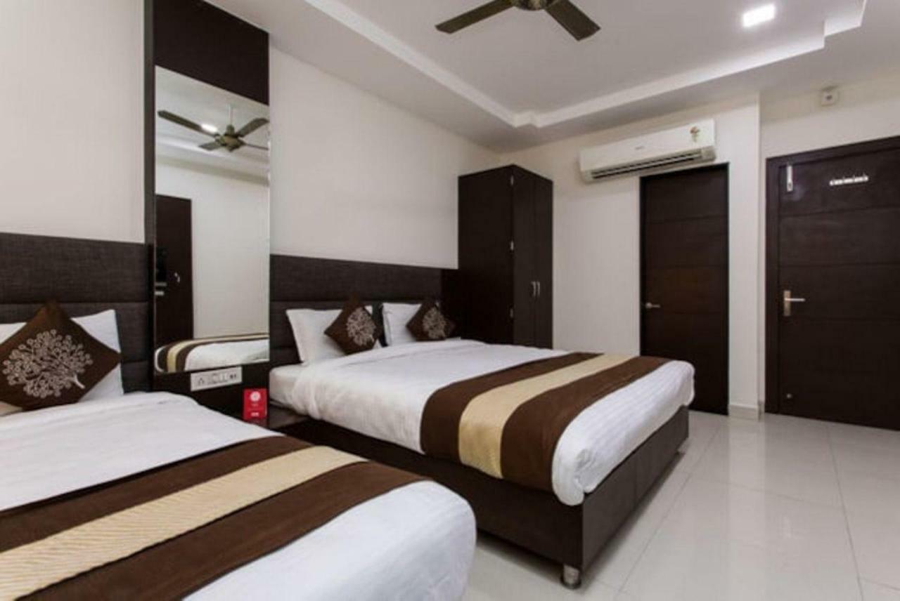 Hotel Maheshwari Avenue Удджайн Экстерьер фото