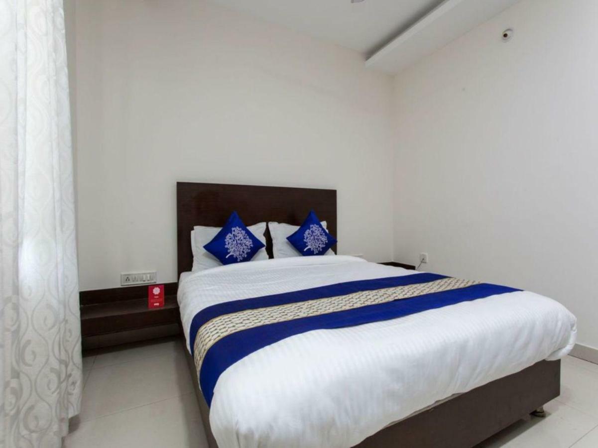 Hotel Maheshwari Avenue Удджайн Экстерьер фото